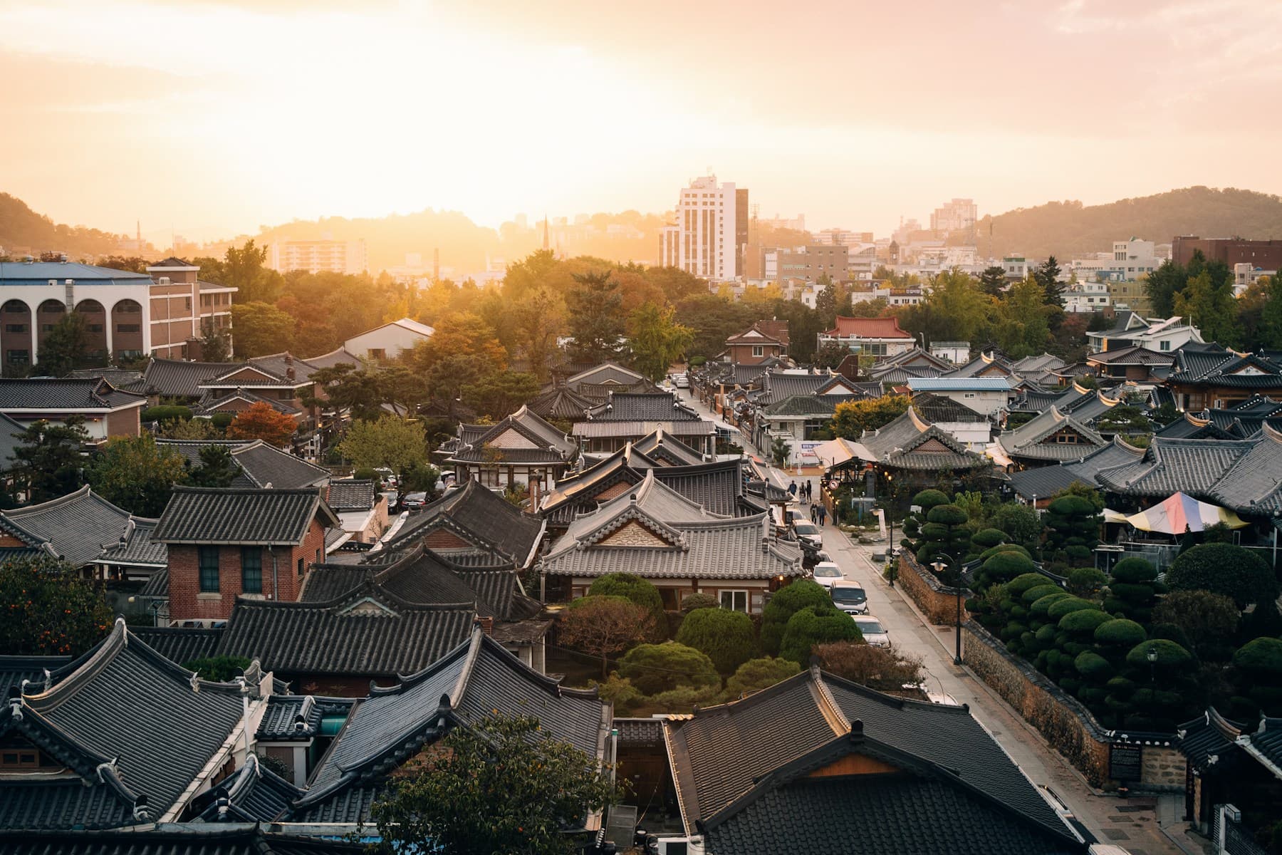 노을빛 전주 한옥마을 전경